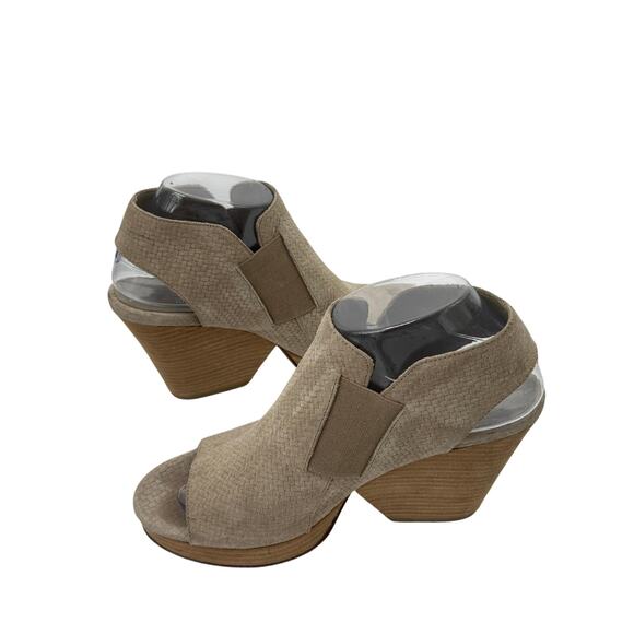 Eileen Fisher Taupe Peep Toe Wedge Sandals Size 8 Textured Suede Vero Cuoio Heel - Picture 4 of 7
